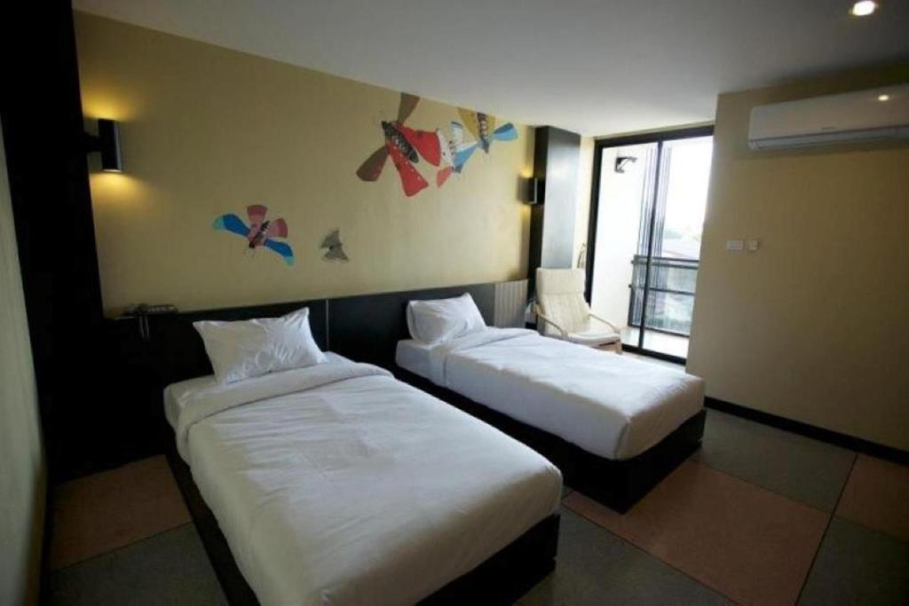 Pen Ta Hug Hotel Ubon Ratchathani Exterior foto